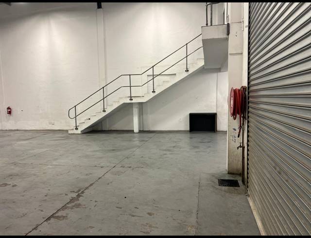 Business property to rent in CORNUBIA